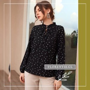 Blusa negra corazones blancos Rocío